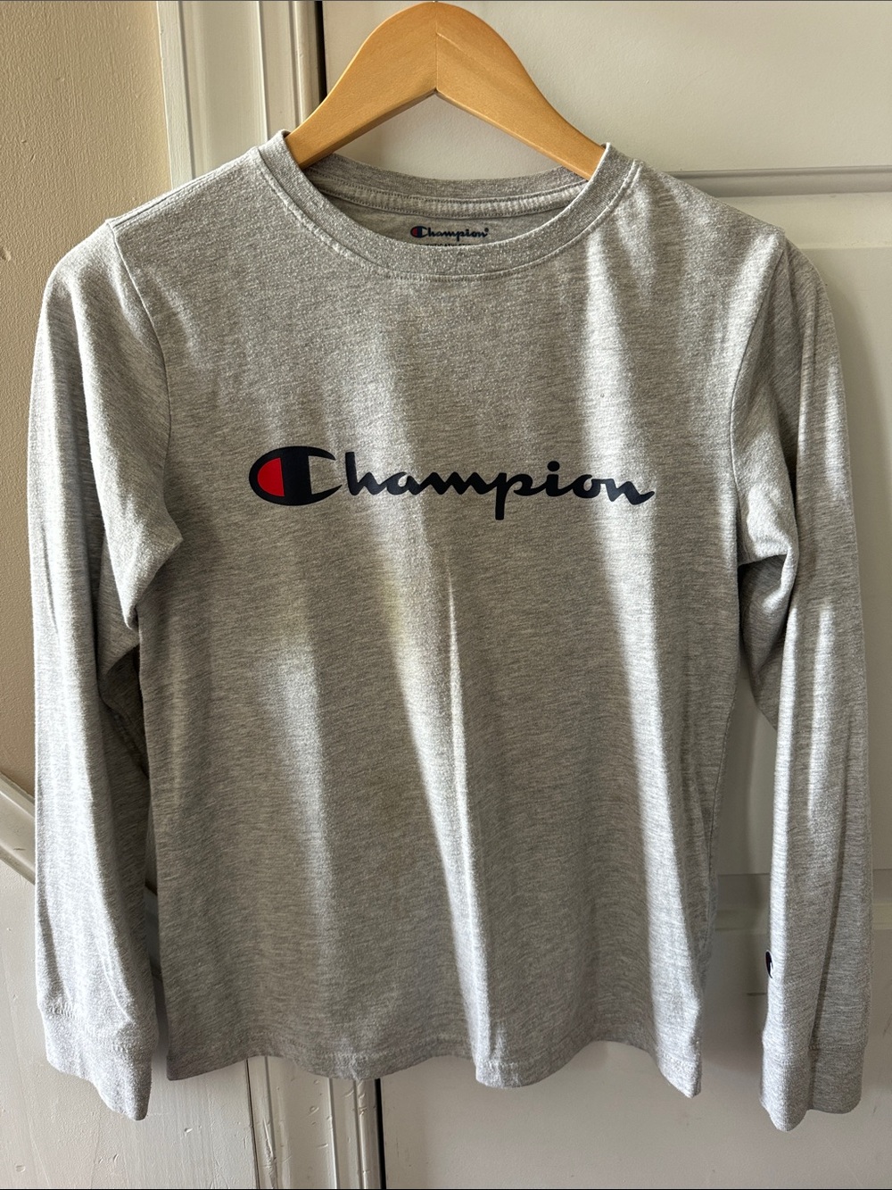 Champion Boys’ Gray Long-Sleeve Logo Long Sleeve Tee